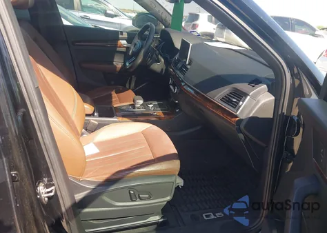 2018 Audi Q5 2.0T Premium/2.0T Tech Premium z USA, uszkodzony, nr VIN WA1BNAFY4J2146799